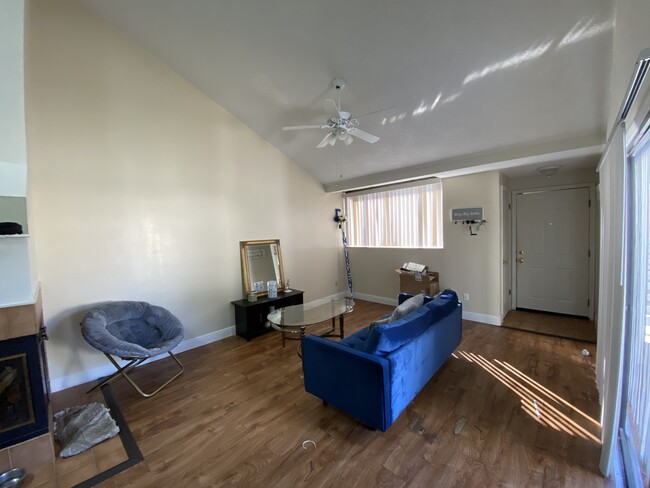 Living room - 1803 Winter Green Blvd