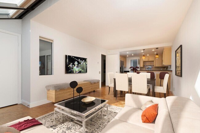 Foto del edificio - 628 Portofino Ln