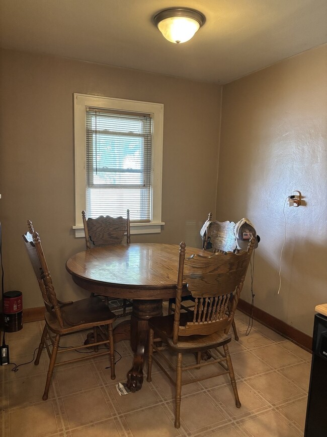 Foto del edificio - 1641 N 4650th Rd
