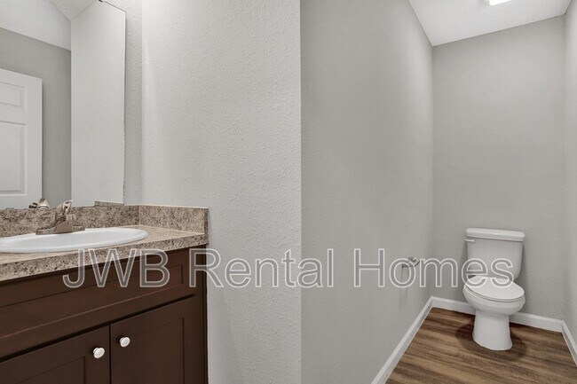 Foto del edificio - 9820 Morgan Marsh Ct