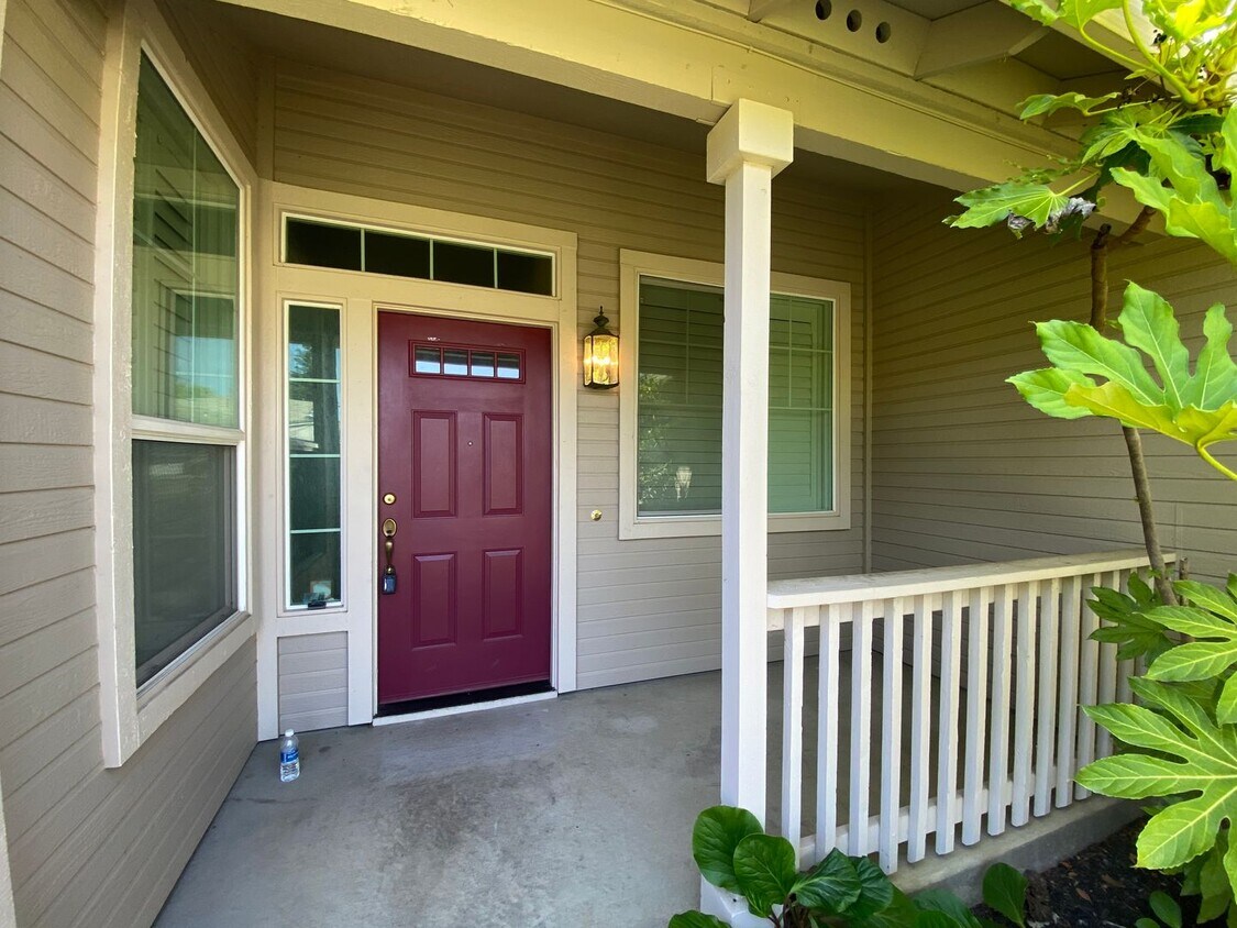 Foto principal - Castlerock Gated Community off Hilborn! Be...