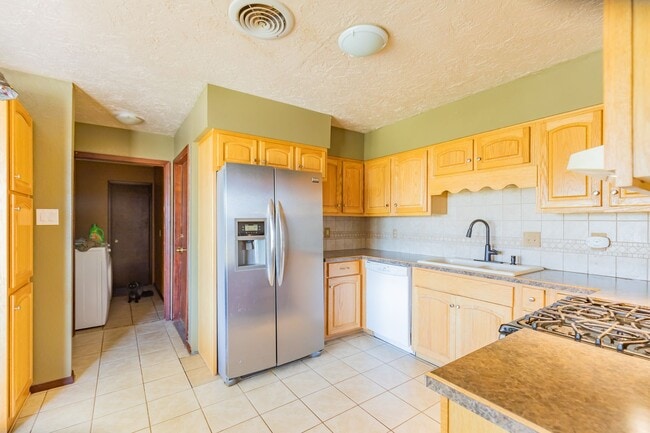Foto del edificio - 3 Bedroom 2 Bath Home