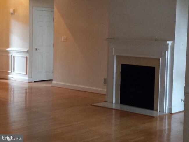 Building Photo - 250 Carriage Chase Cir