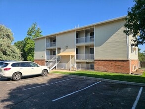 Building Photo - 2153 27th Ave Ct