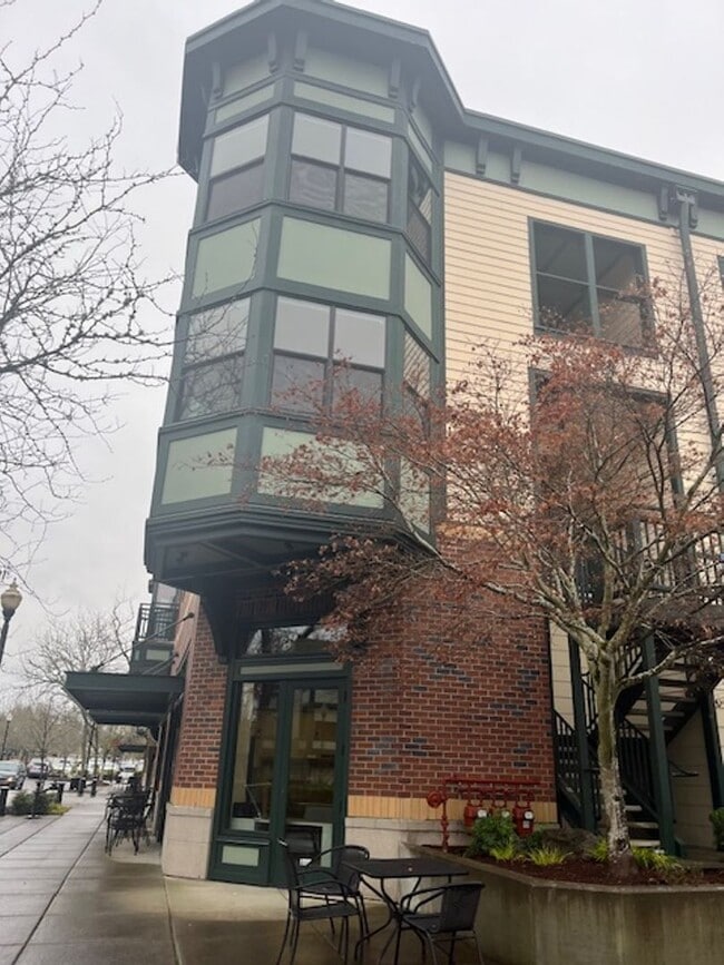 Building Photo - 2 Bedroom Orenco Station Hillsboro OR 97124