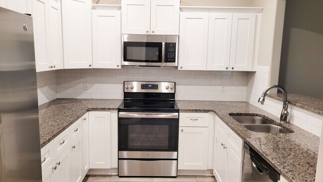 Foto del edificio - Beautiful 3B/2B Townhome in Chaffee Crossi...