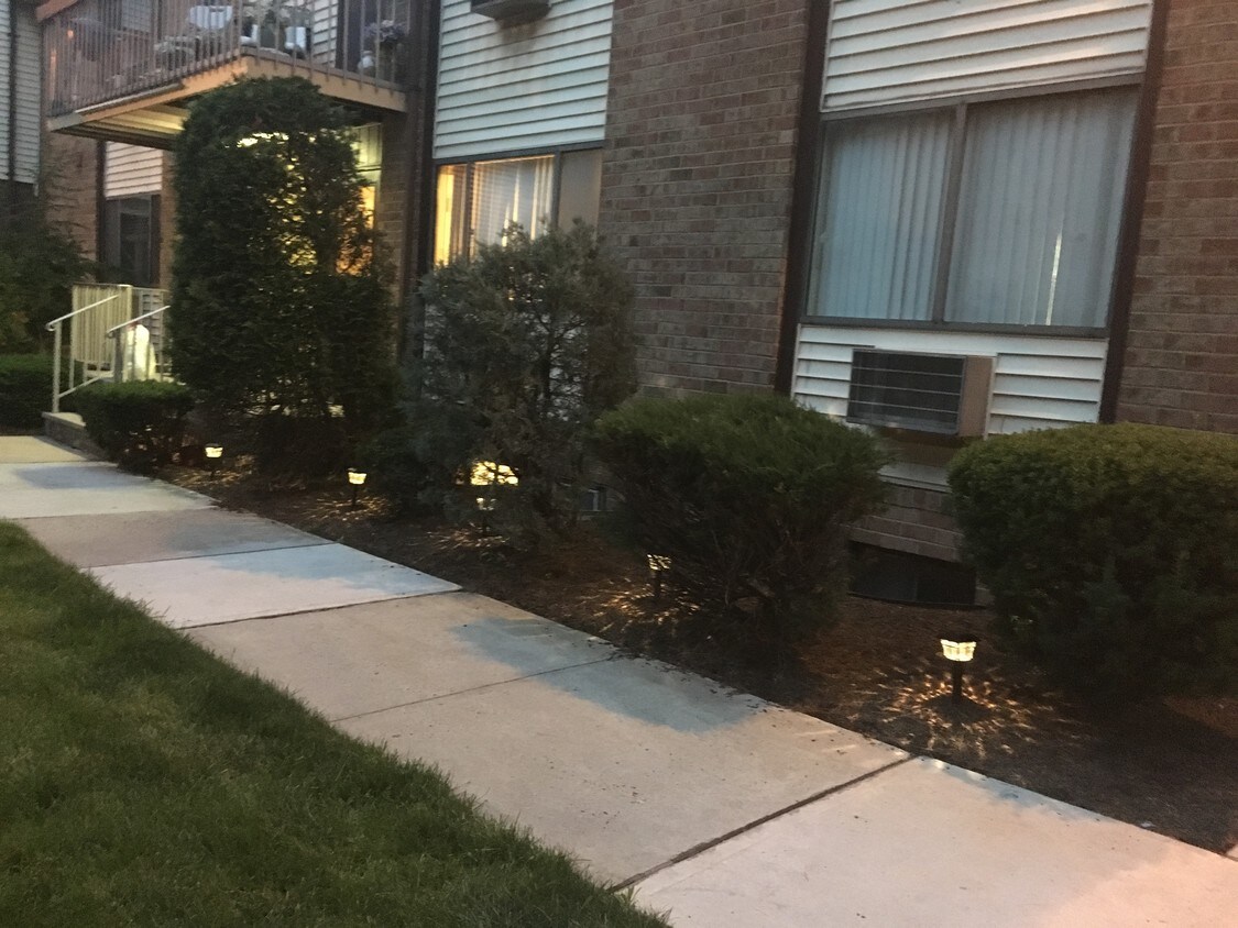 1041 Cricket Ln, Woodbridge Township, NJ 07095 Condo for Rent in