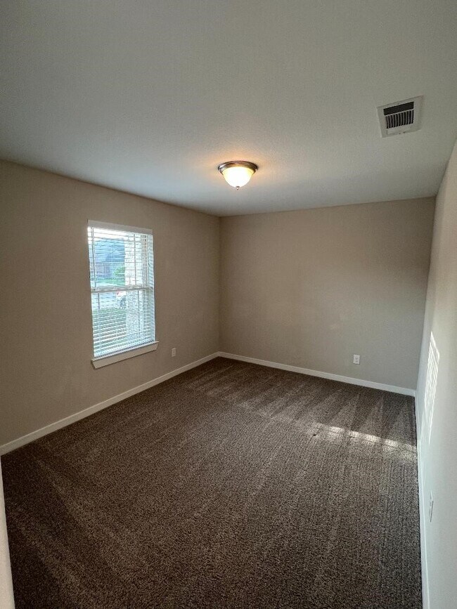 Building Photo - 218 Sintra Lk Wy