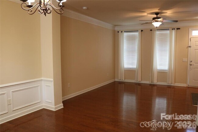 Foto del edificio - 9806 Longstone Ln
