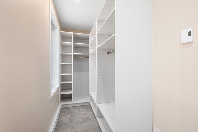 Building Photo - 284 Turgeon St