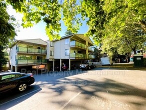 Building Photo - 321 Bellevue Way SE