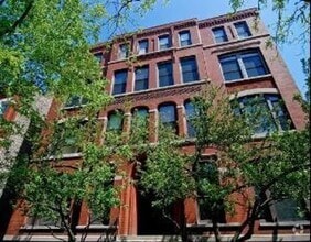 Building Photo - 2019 N Sheffield Ave