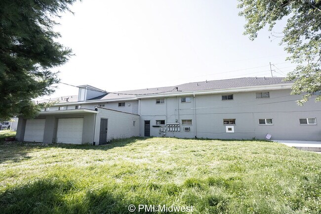 Foto del edificio - "Charming 1-Bedroom Apartment in Avon with...