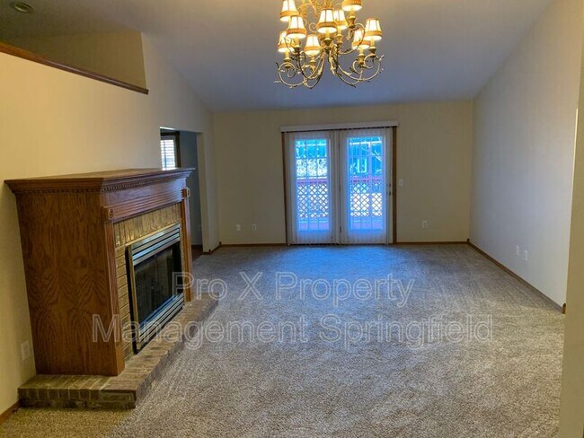 Building Photo - 1563 W Pheasant Run St