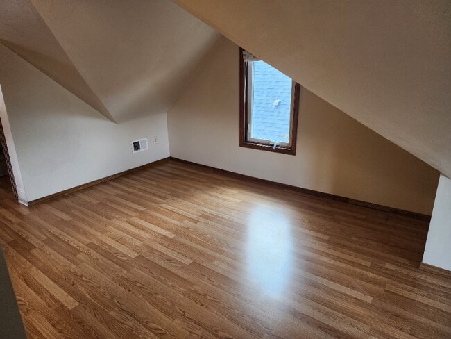 Foto del edificio - 750 Geranium Ave E