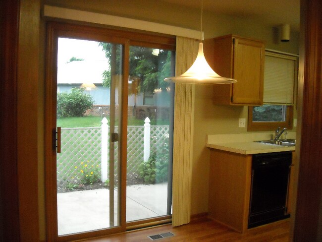 Foto del edificio - 1234 Cheviot Ct