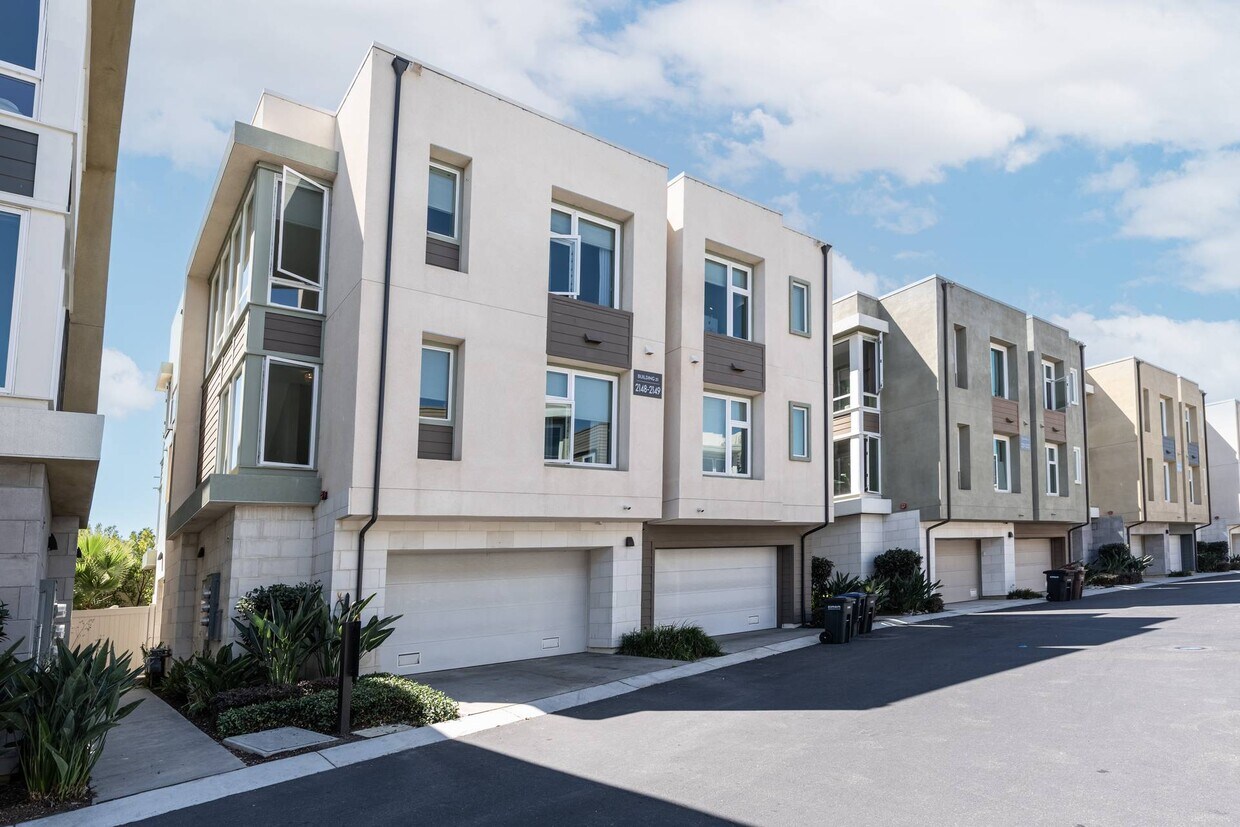 Foto principal - 2148 Doheny Way