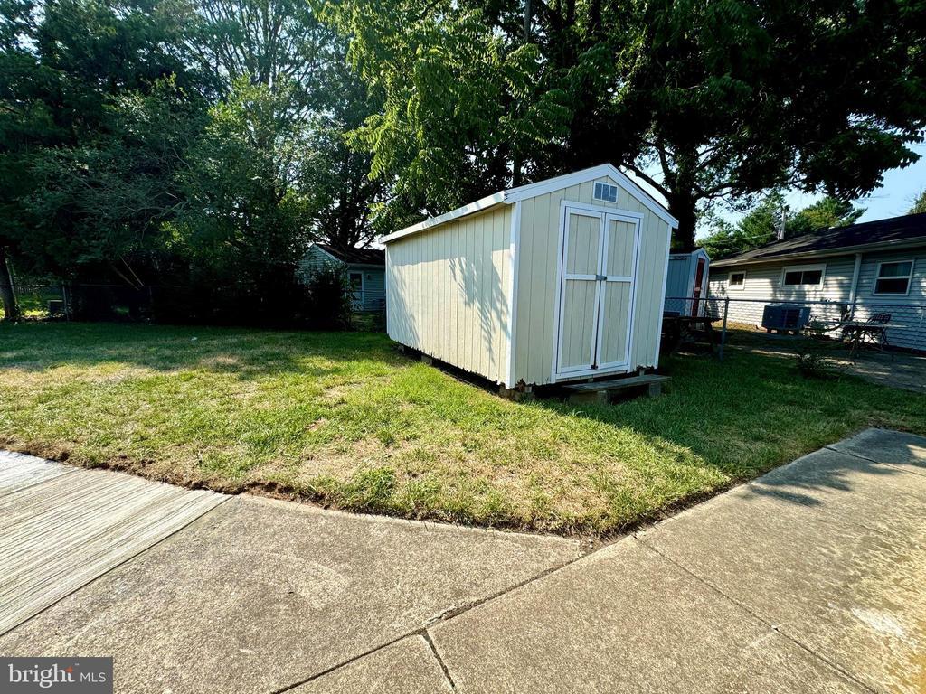 Primary Photo - 1410 S Governors Ave
