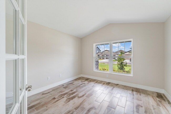 Foto del edificio - 4807 Cypress Clb Pl