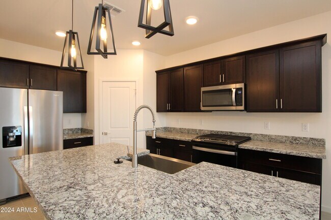 Foto del edificio - 20221 W Badgett Ln