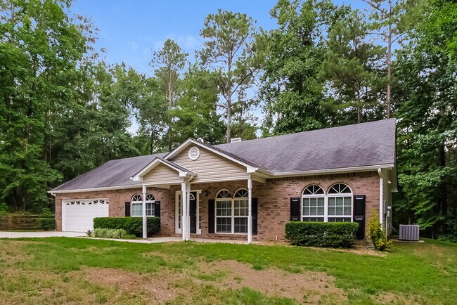Building Photo - 3135 Sweetbriar Dr