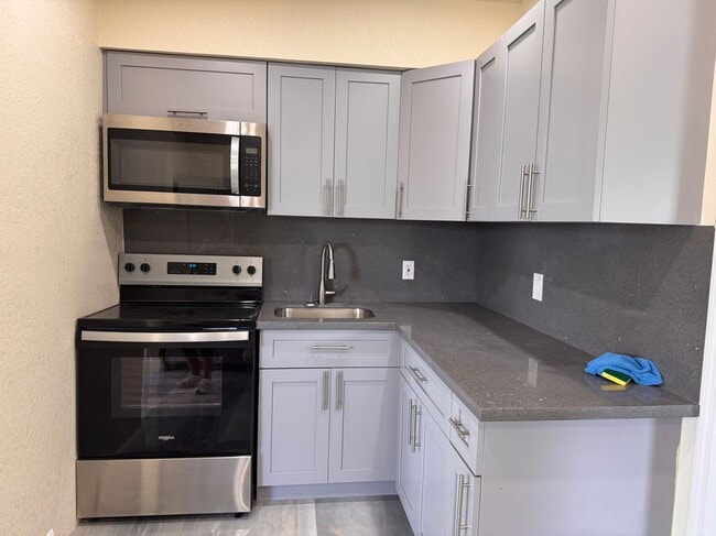 Building Photo - 26517 SW 138th Ct