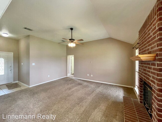 Building Photo - 3 br, 2 bath House - 3410 Saul Drive