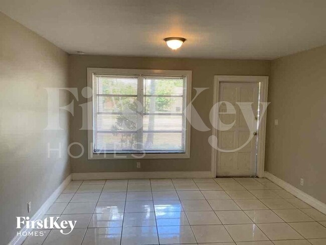 Foto del edificio - 630 NW 67th Terrace