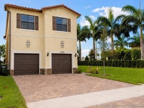 Building Photo - 4822 NW 56th Ct