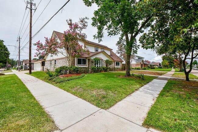 Foto del edificio - 8910 Sandstone Rd
