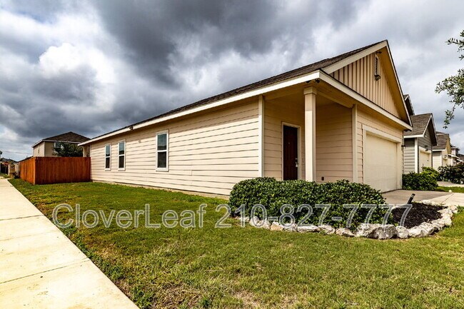 Foto del edificio - 5334 Hickory Pl