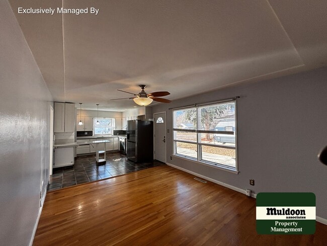 Building Photo - Available now! Beautiful 4 bedroom home with garage! Near downtown.