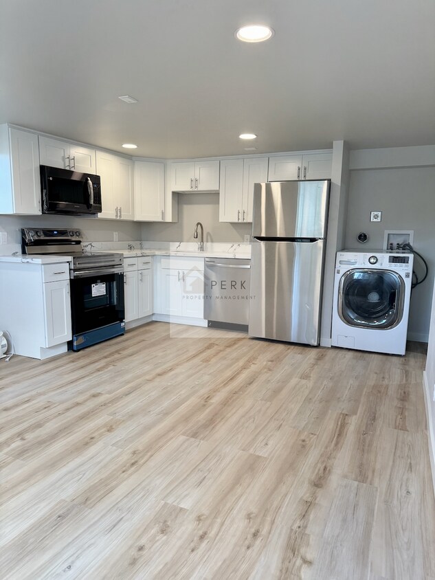 Primary Photo - Upper and Lower Duplex in the heart of Renton