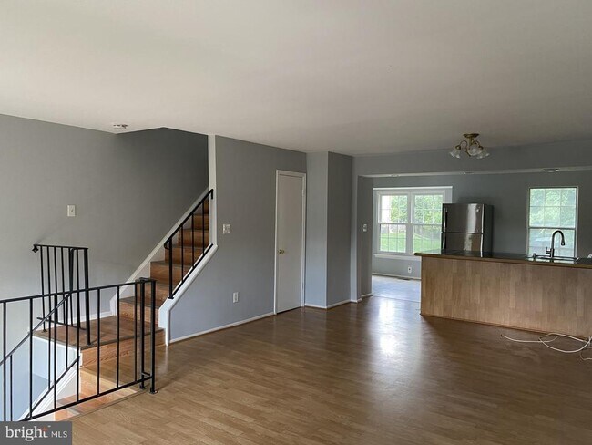 Foto del edificio - 712 Ivy League Ln