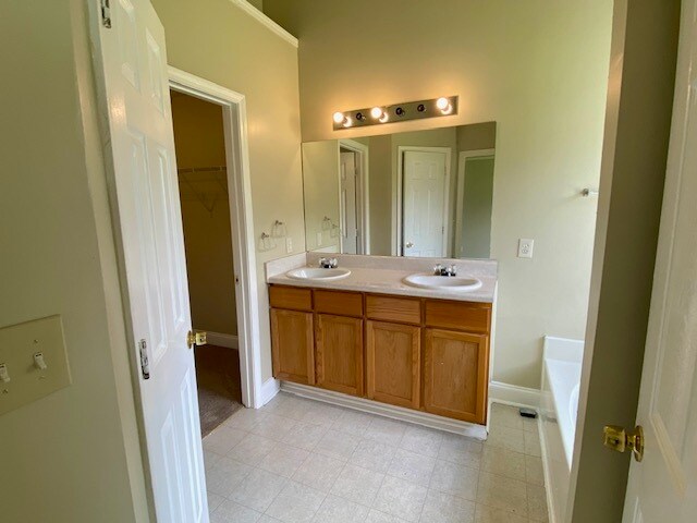 Foto del edificio - 8843 Fayetteville Rd