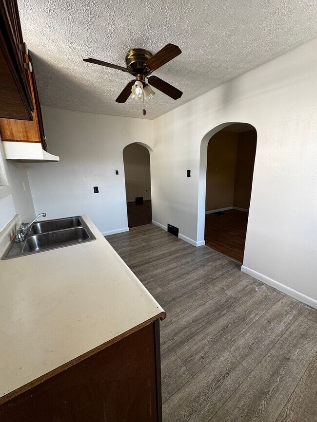 Foto del edificio - 1254 Willow St