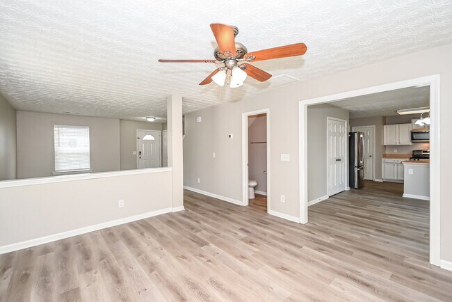 Building Photo - 800 Yonah Dr