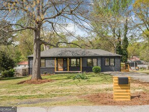 Building Photo - 960 Pine Forest Dr SW