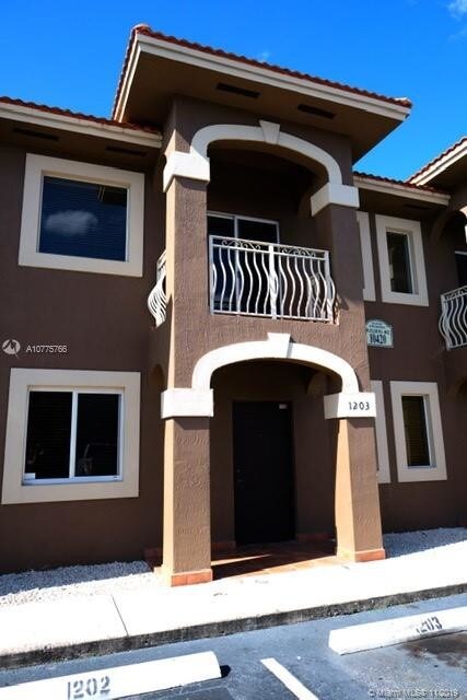 Foto del edificio - 10410 W Okeechobee Rd