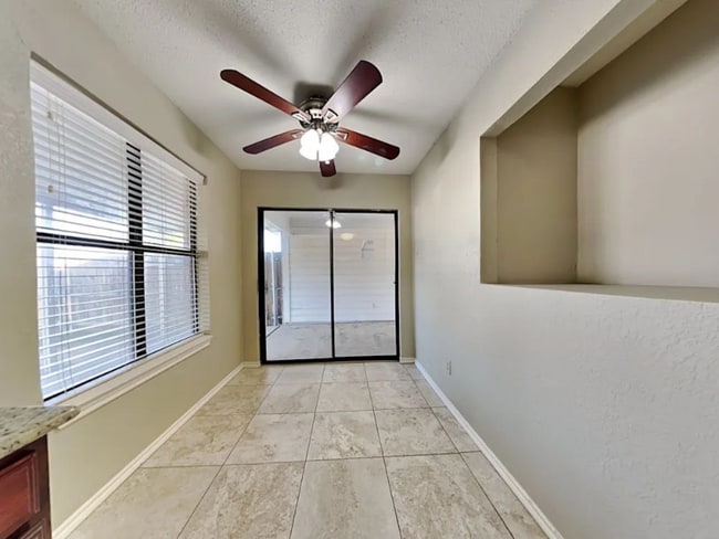 Foto del edificio - 3817 Furneaux Ln