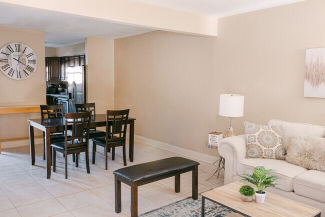 Foto del edificio - 217 Clearview Pkwy