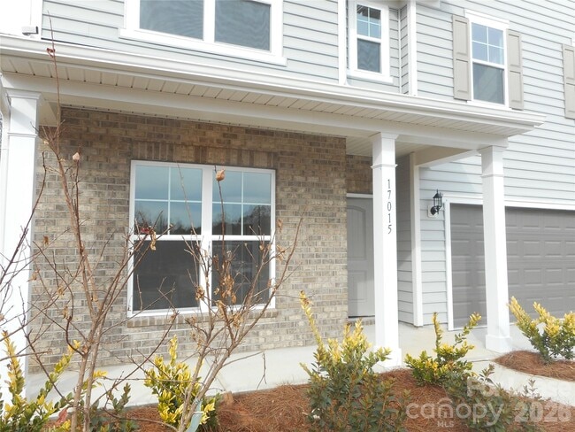 Foto del edificio - 17015 Dogwood Crk Ln