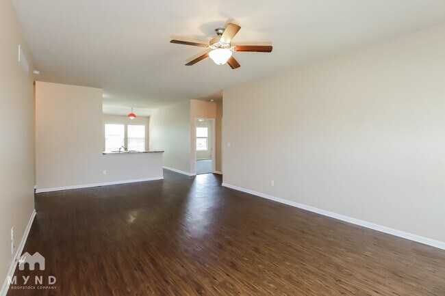 Foto del edificio - 31895 W 171st St