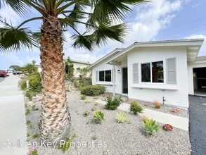 Building Photo - 3728 Balboa Dr
