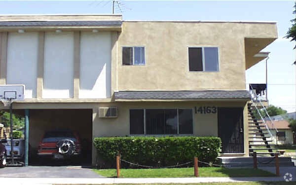 Building Photo - 14163 Delano St