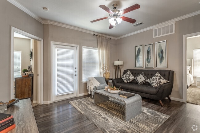 2BR, 2BA - 974SF - Living Room - Augusta Meadows