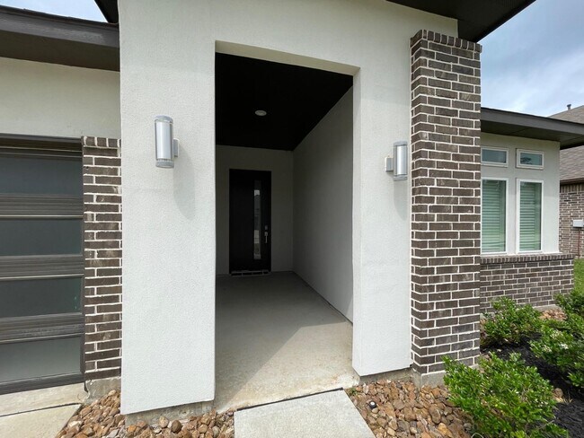 Foto del edificio - 14322 Winema View Ln