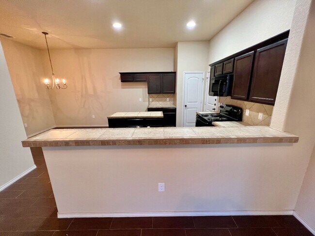 Foto del edificio - Luxury Duplex in Creekside Crossing!