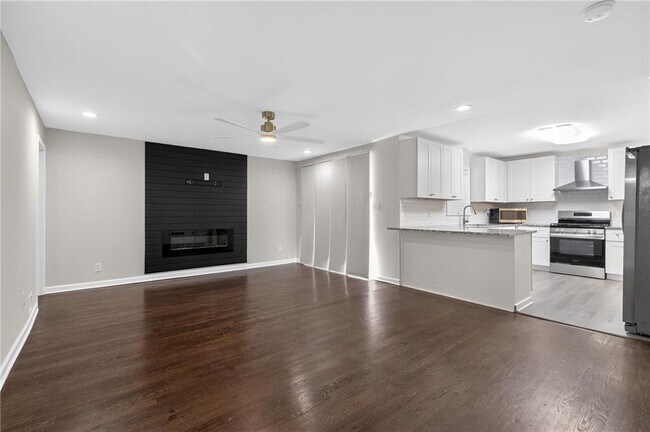Foto del edificio - 147 Hermer Cir NW
