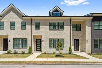 Building Photo - 185 Brush Creek Ct